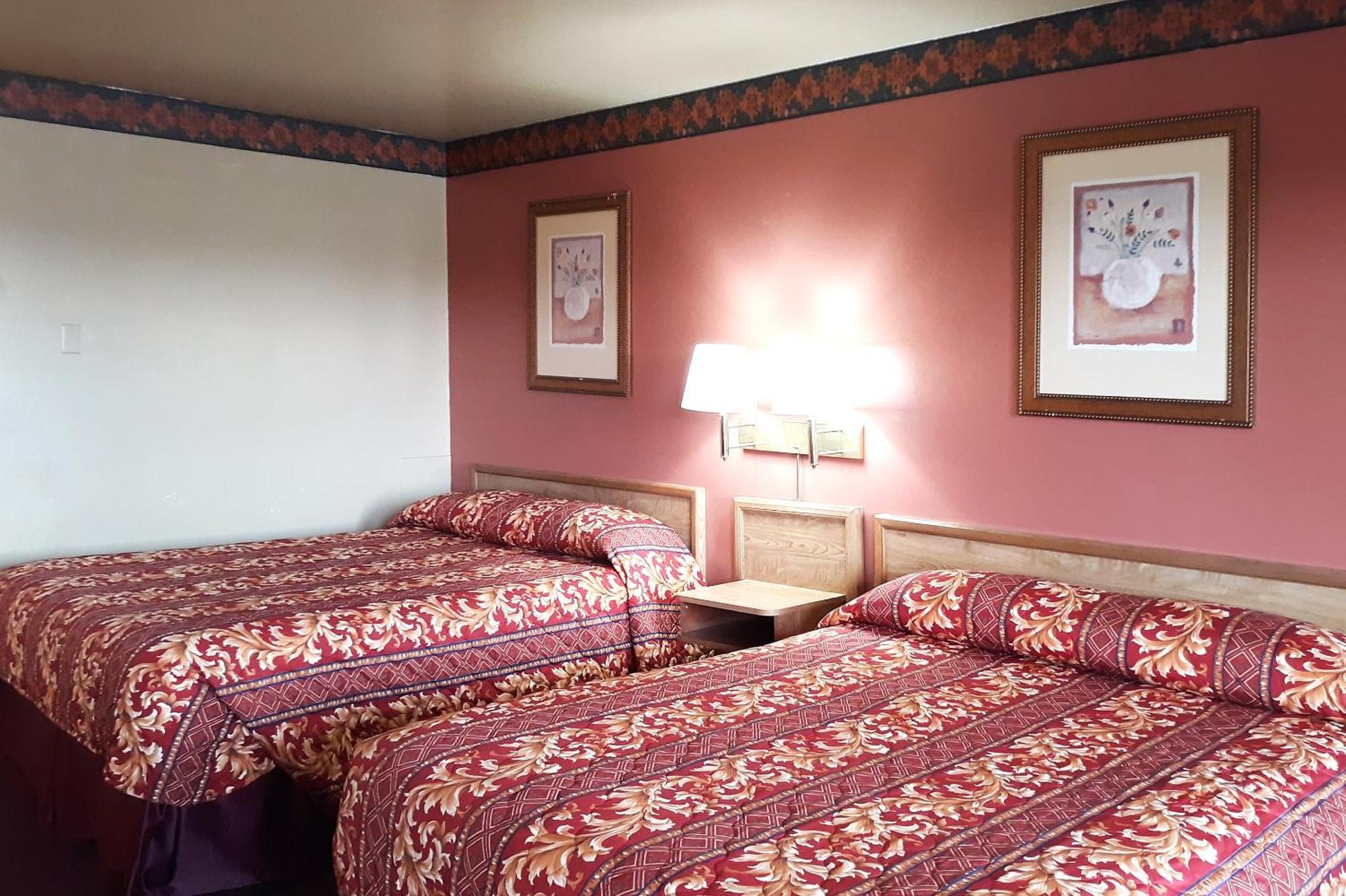 Oyo Hotel Kings At Clovis Kültér fotó